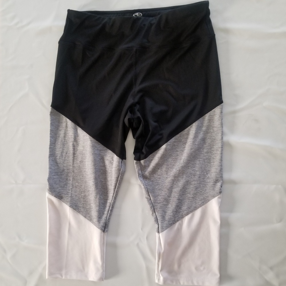 💜 5 for $25! Athletic Works Capri Leggings